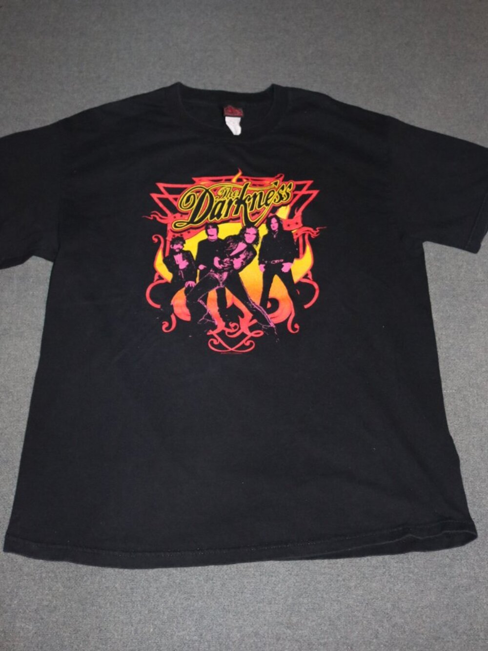 The Darkness T-shirt Mens Large Black Cinder Block Justin Dan Hawkins Rock Band